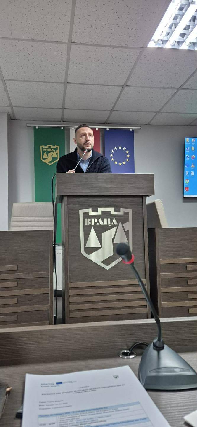 Зам.-кметът Александър Владимиров